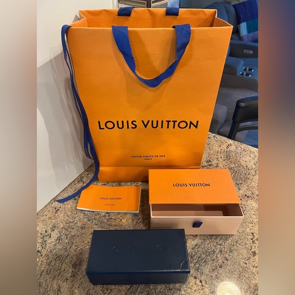Louis Vuitton Accessories - Louis Vuitton Sunglasses Case Bundle Authentic!